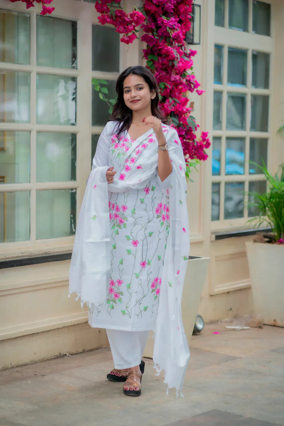 Grace in Every Thread – This white cotton kurta set