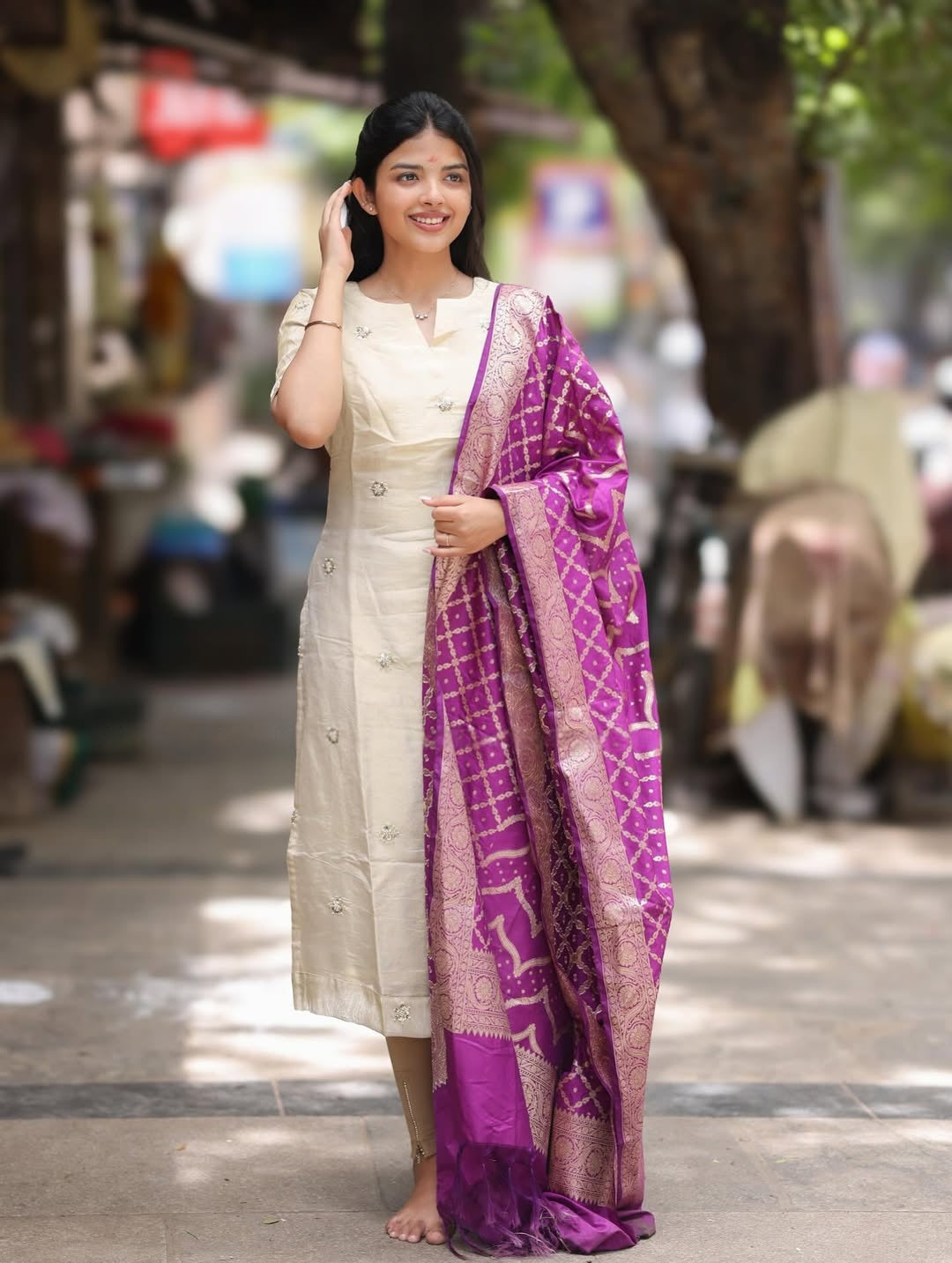 Shrungar Our Tissue Handwork Kurti And Banaras Silk Shawl Set